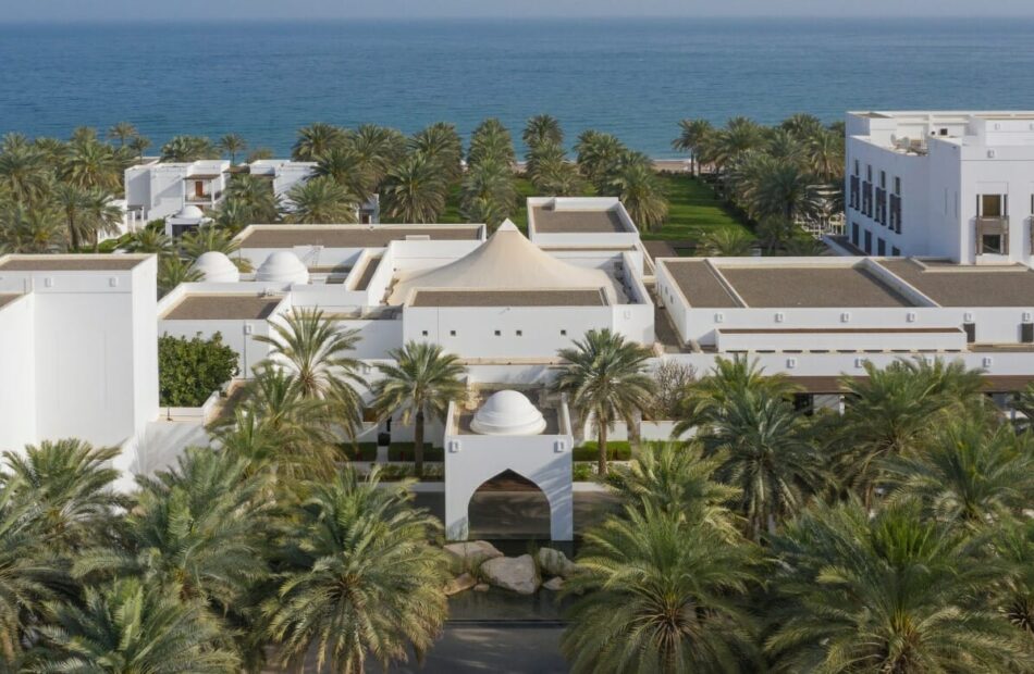 CMU Overview Hotel Entrance