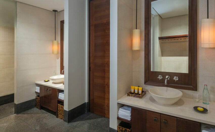 The Chedi Muscat - Deluxe Room - Bathroom