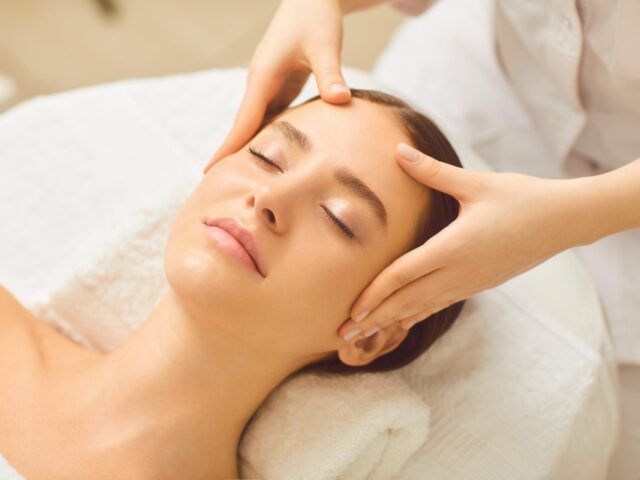 Beauty Refining Facial