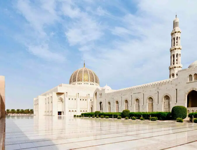 Muscat GrandMosque Exterior 02 270246