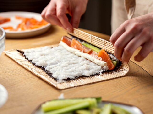 Making,Sushi,